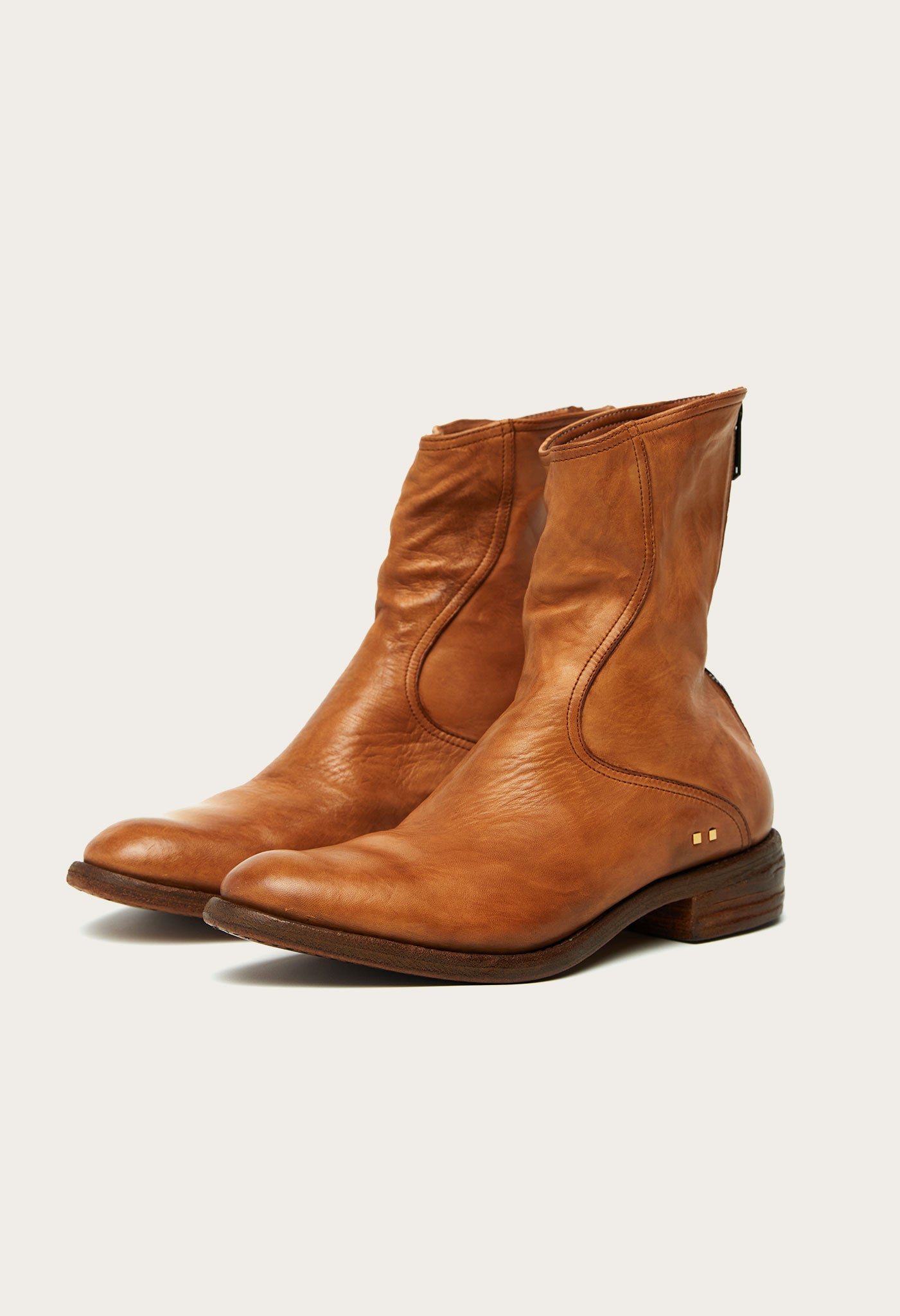 The Women's Legend Boot: Saddle (2024)